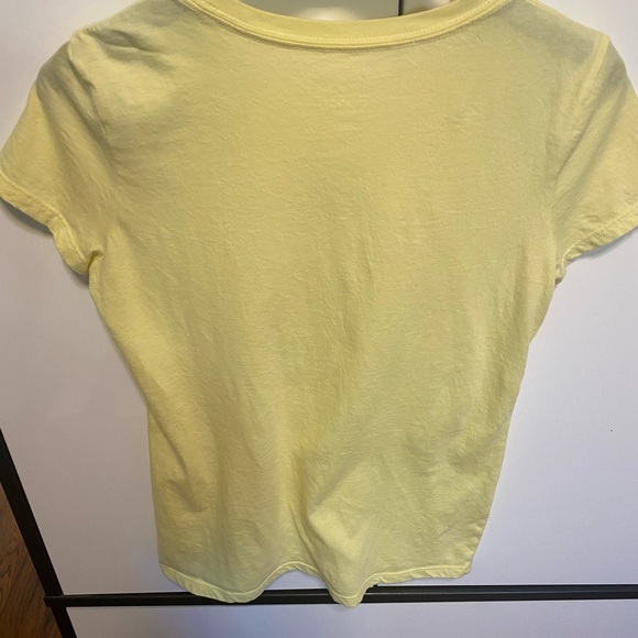 Boho Old Navy Yellow Short Sleeve tee with lace appliqué peace ☮️ sign on front - Picture 6 of 9